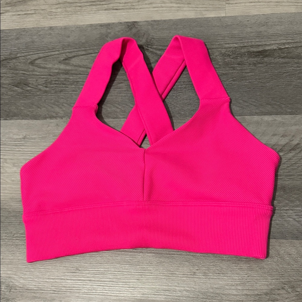 alo yoga - emulate bra NEVER WORN!